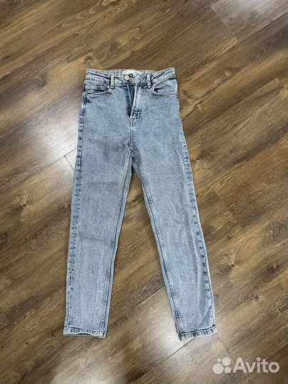 Джинсы stradivarius mom slim 34