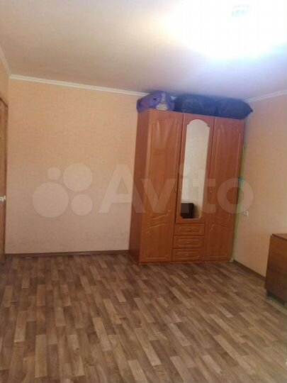 2-к. квартира, 50 м², 1/10 эт.