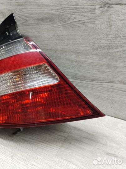 Фонарь задний левый Mercedes C-Class W 203 coupe