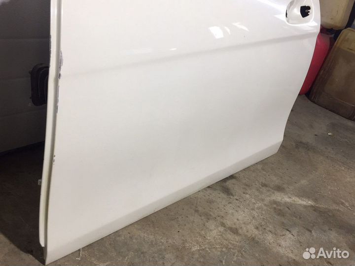 Mercedes W204 C180 Передняя левая дверь