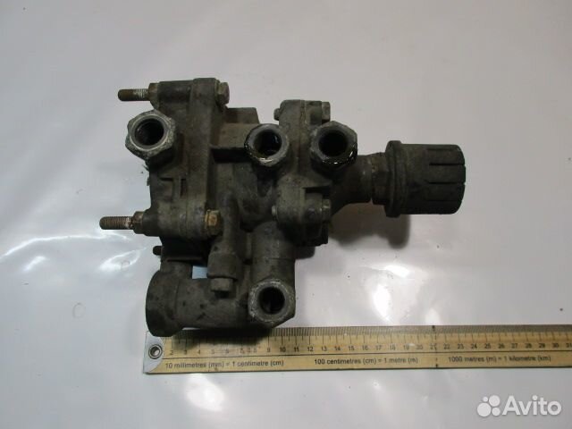 Кран управления тормозами прицепа Volvo FH12 FH16