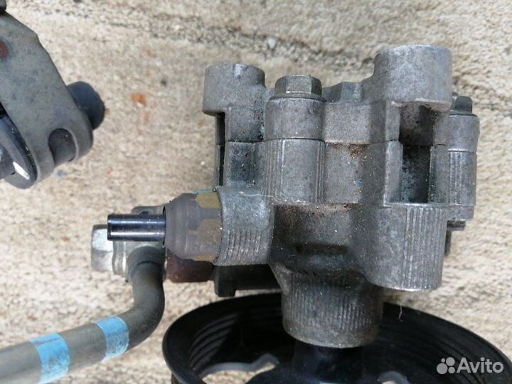 Гидроусилитель Toyota Isis ANM10 1AZ