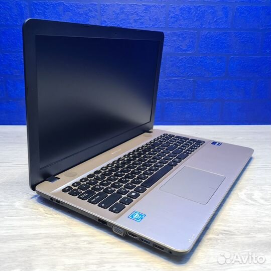 Ноутбук Asus Vivobook D541N