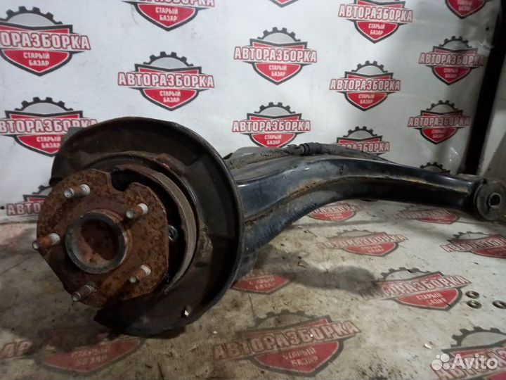 Ступица задняя левая Toyota Crown GS121 1ggze