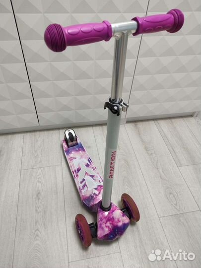 Детский трёхколёсный самокат
