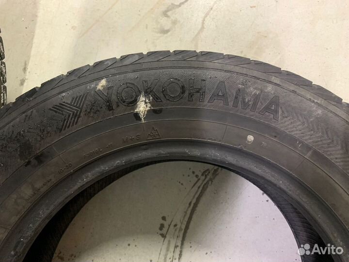 Yokohama Ice Guard IG30 215/65 R16