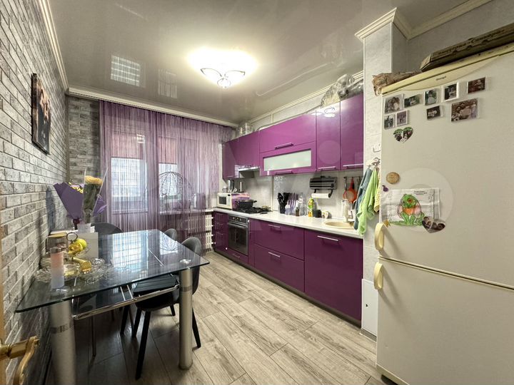 4-к. квартира, 80 м², 7/10 эт.