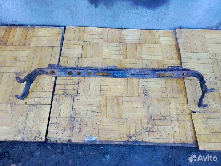 Балка подрадиаторная Ford Focus 2 1.6 2008-2011