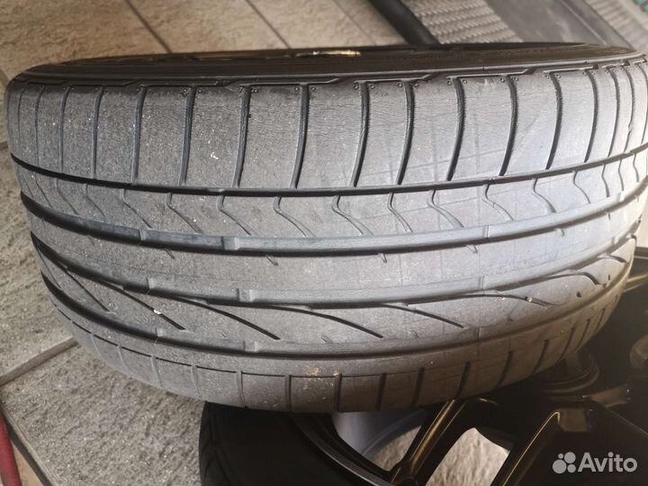 Bridgestone Potenza S001 245/40 R18 и 275/35 R18