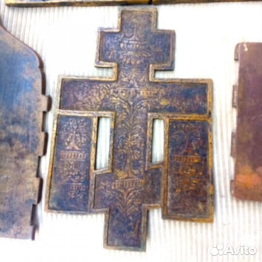 Крест Латунь 19 век. Иконы Латунь. Пластика