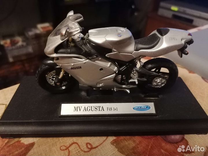 Модели мотоциклов Welly 1:18