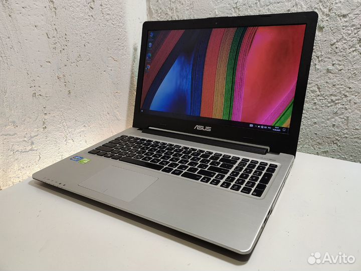 Ноутбук Asus: Intel Core i5, SSD 240GB, GT740M 2GB