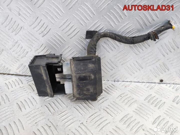 Блок реле Opel Astra J 1,6 A16XER 13351610
