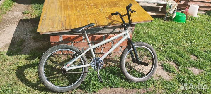 Трюковой велосипед bmx