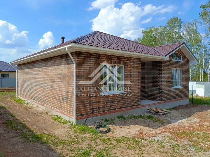 Коттедж 110 м² на участке 8 сот.