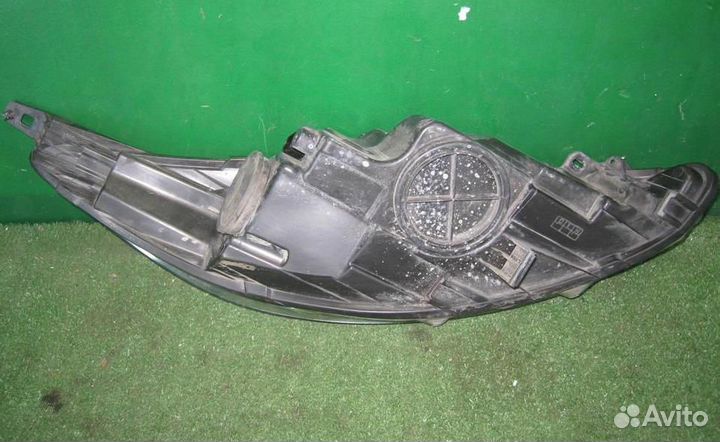 Фара левая Ford Fiesta (CB1) 2011