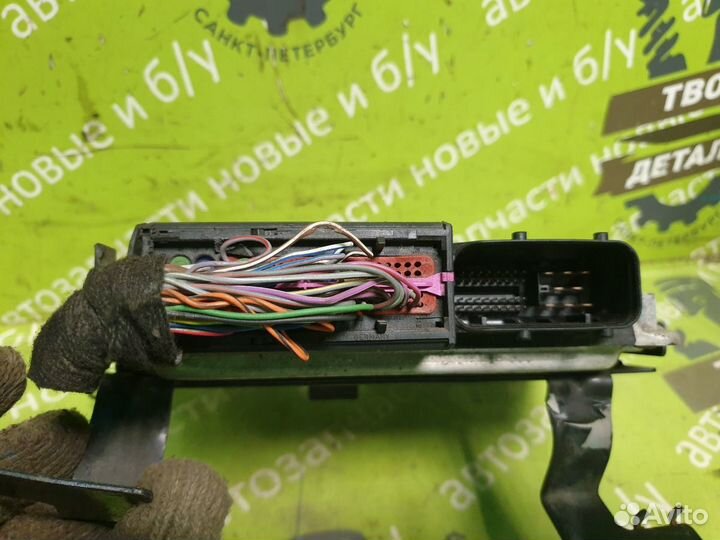 Блок управления двигателем Skoda Octavia A4 AUM