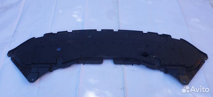 Пыльник двигателя центральный Lexus Rx350