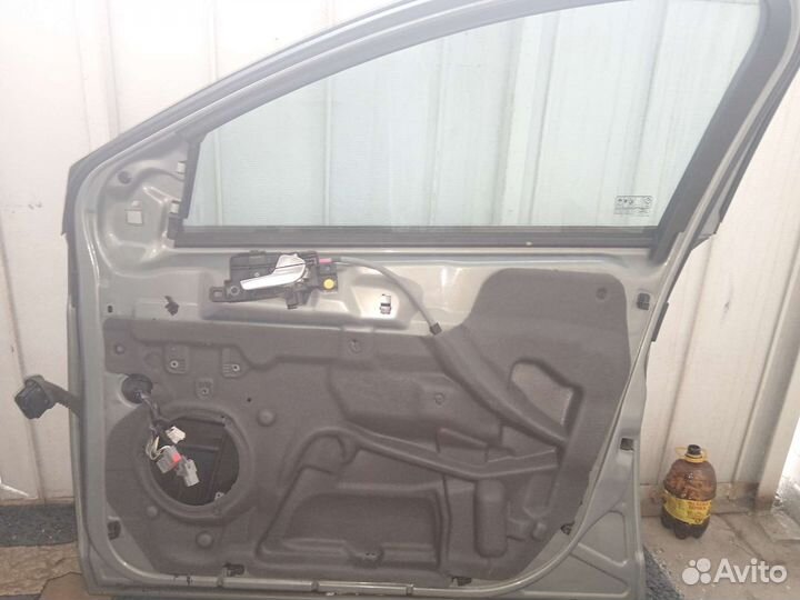Передняя правая дверь