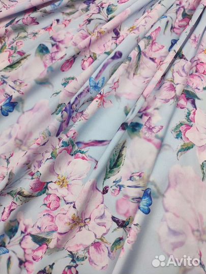 Шелк на отрез с принтом