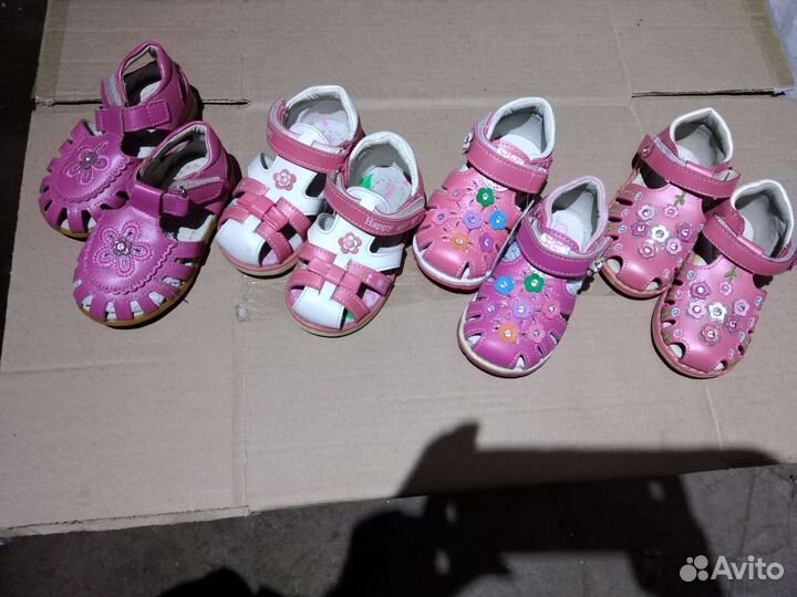 Сандали для девочек новые