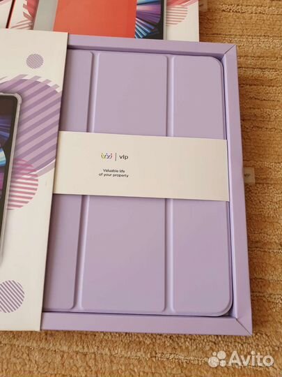 Чехлы-книжки на iPad Pro 11