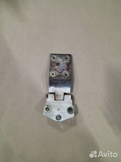 Петля двери передней левой DAF XF 105 2008