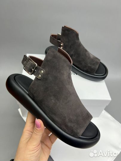 Босоножки женские The row