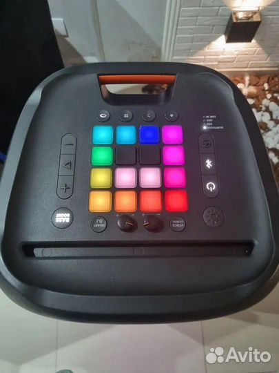 Аудиосистема JBL partybox 1000