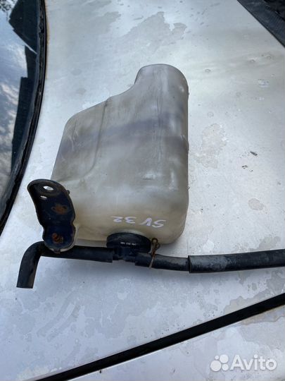 Расширительный бачок Toyota Camry SV32