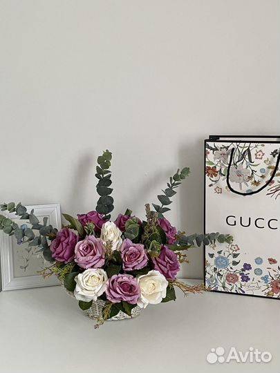 Искуственные цветы букет композиция в корзине