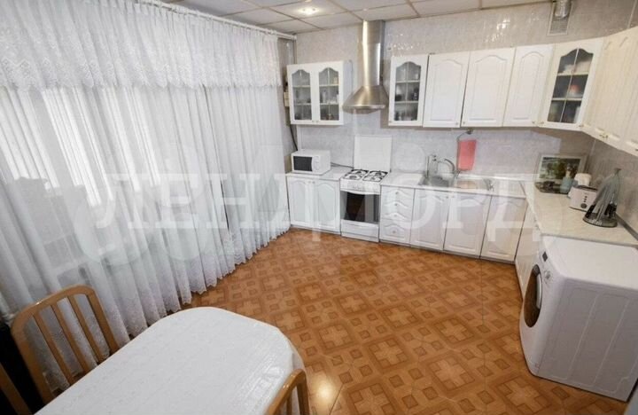 4-к. квартира, 171 м², 4/10 эт.