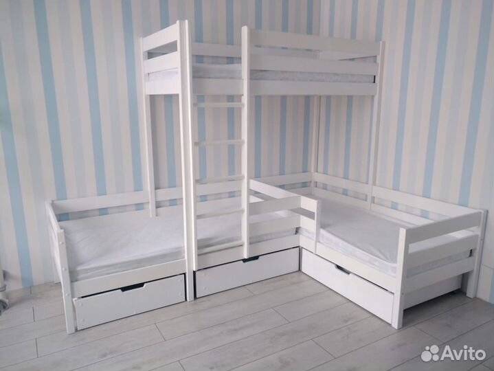 Двухъярусная кровать на 3 места