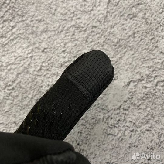 Перчатки Nike новые