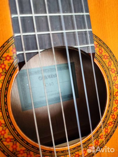 Классическая гитара yamaha c40