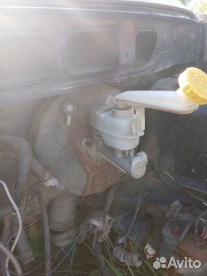 Главный тормозной цилиндр Chrysler Voyager 3 1999