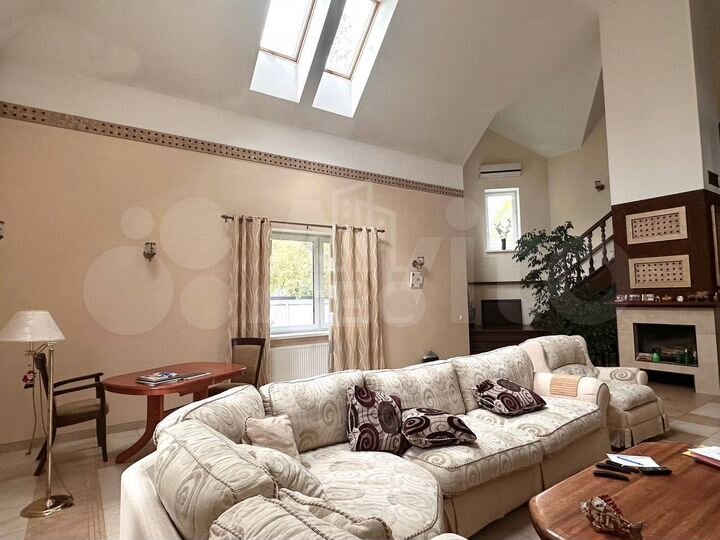 Дом 410 м² на участке 20 сот.