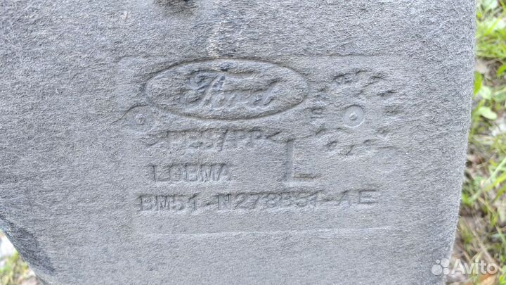 Подкрылок задний Ford Focus 3