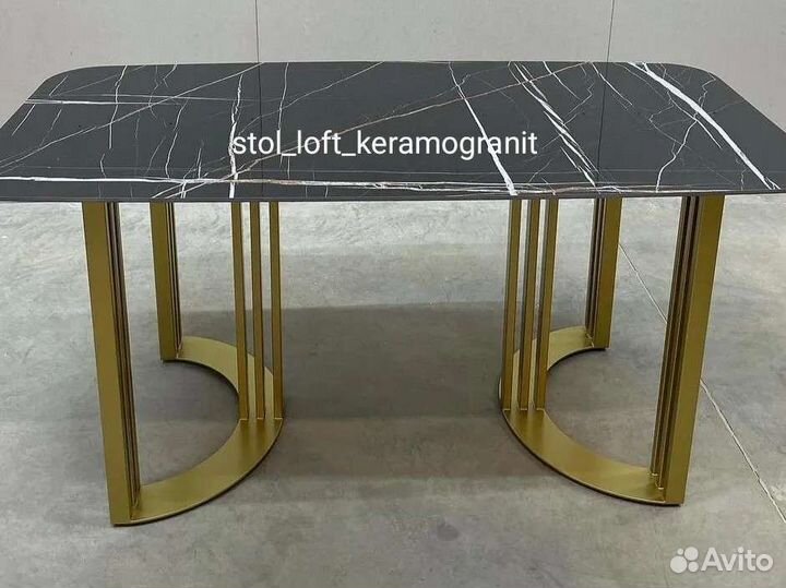 Стол из керамогранита
