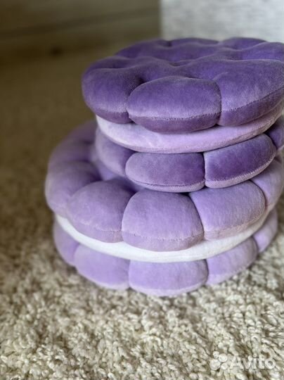 Набор подушек-печенек в наличии со скидкой