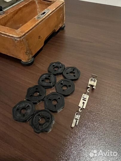 Швейная машинка Чайка