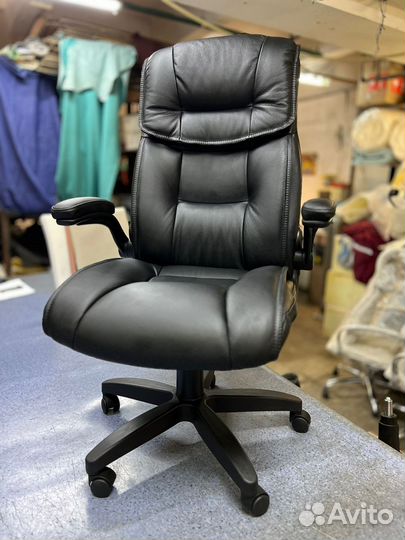 Компьютерное кресло