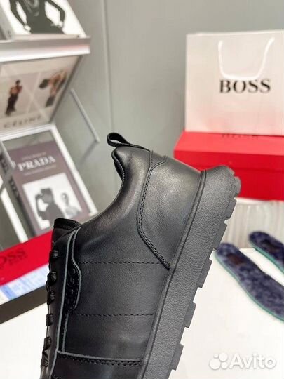 Кожаные кроссовки с мехом Hugo Boss чёрные