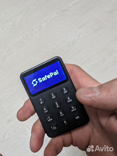 Safepal x1 Криптокошелек