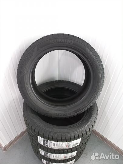 Kumho WinterCraft Ice Wi51 195/50 R16