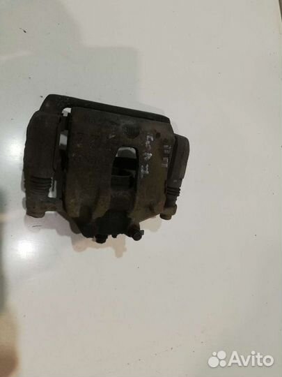 Hyundai solaris 1 суппорт передний правый