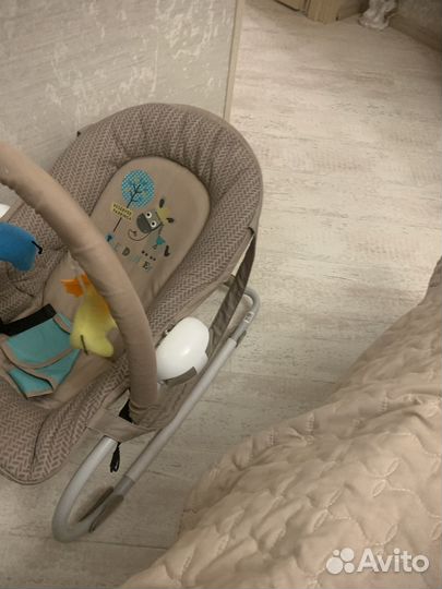 Шезлонг детский babyton