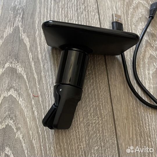 Держатель для телефона с беспроводной зарядкой