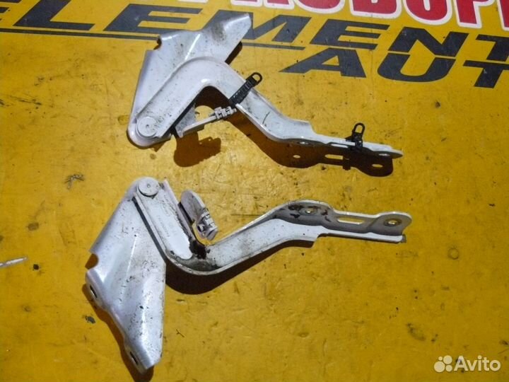 Петля капота правая для LADA Vesta 2017