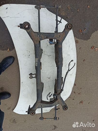 Подрамник балка задняя Nissan X-Trail T30 2wd